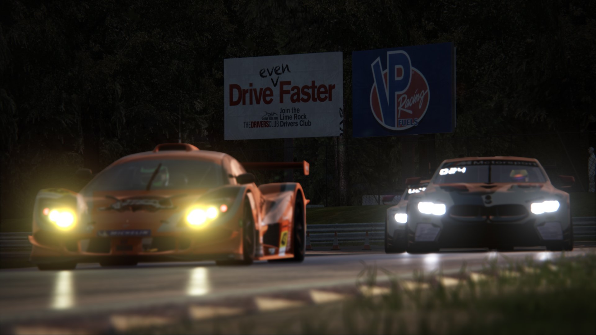 西甲赛季中段，落后球队加紧追赶领先者，西甲联赛最后几名降级