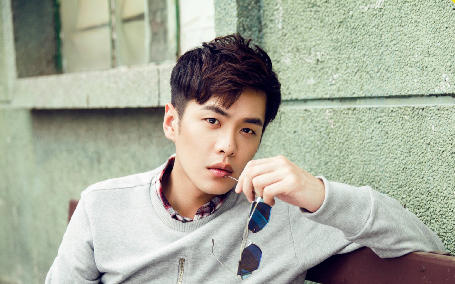 赛车配件升级:技术革新助力策略赢取优势,赛车装配图